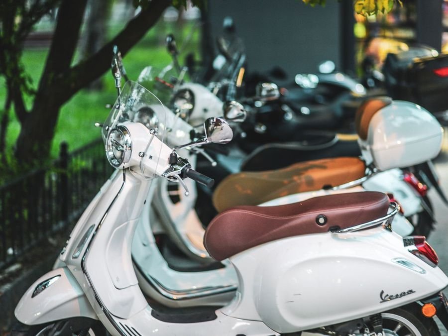 Vespa Primavera 50 — The classic 50 — and the only one a car licence covers